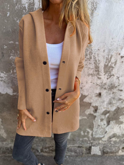 Livia | Strikkevest med knapper og hette